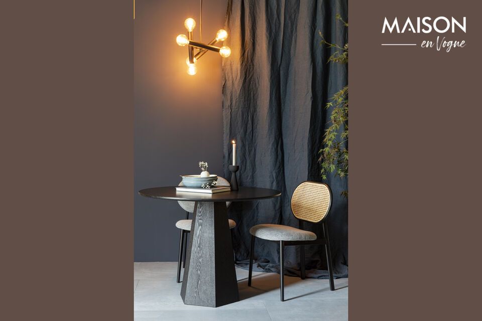 Descubra la elegancia contemporánea con la lámpara colgante de hierro negro Hawk