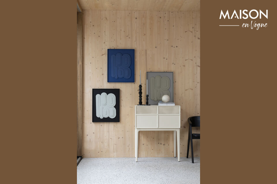 Les portes elles-mêmes allient métal et bois