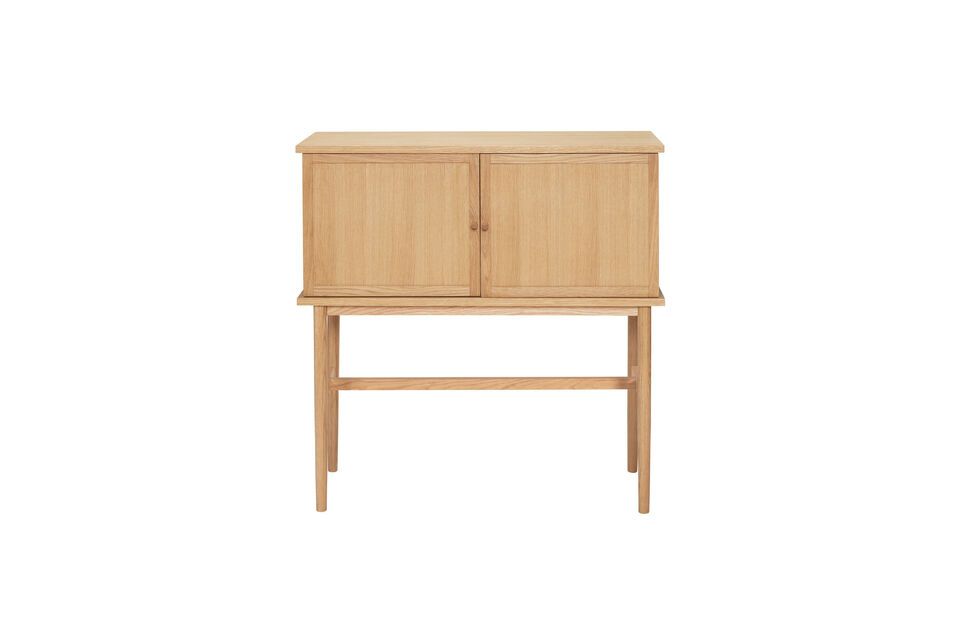 La consolle Dash impiallacciata in rovere chiaro offre una soluzione elegante per completare il