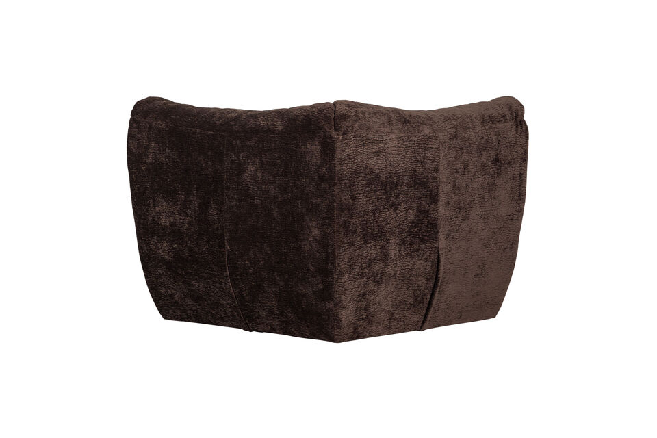 This cozy sofa with down top layer and soft fabric exudes luxury and fits effortlessly into any