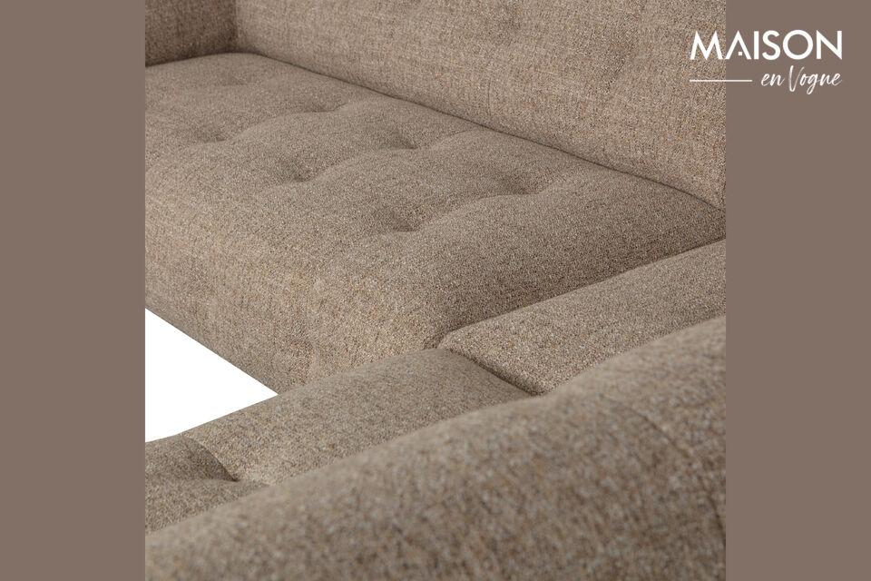 Our Orari is a coarsely woven fabric with a soft yet firm grip
