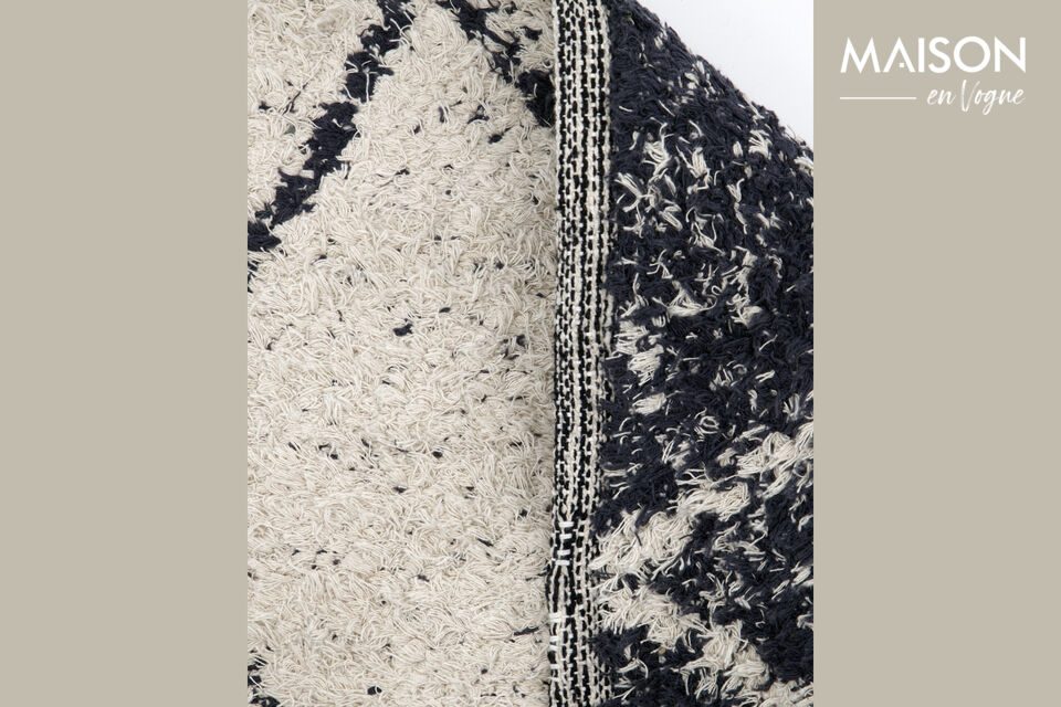 With this stunning rug, you can bring a touch of elegance and versatility to your home