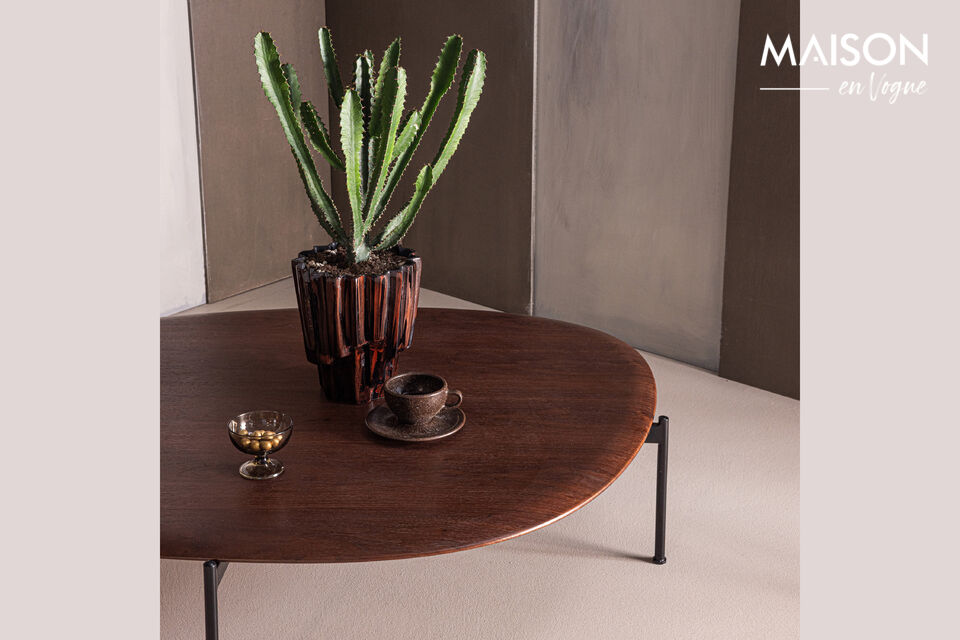 Luftiges Design MDF mit Metallf&uuml;&szlig;en Kompakter Couchtisch Warme braune Farbe  Der Kota