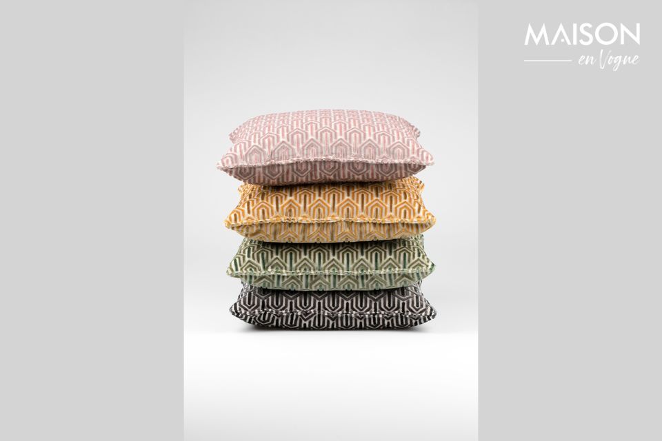 Le coussin Beverly noir de la marque Zuiver séduit par son style art déco