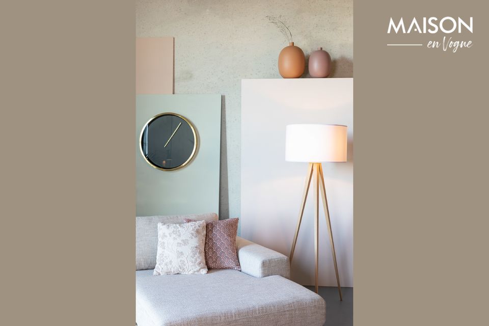 Très décoratif, cet accessoire ose arborer un contraste de teintes roses des plus modernes