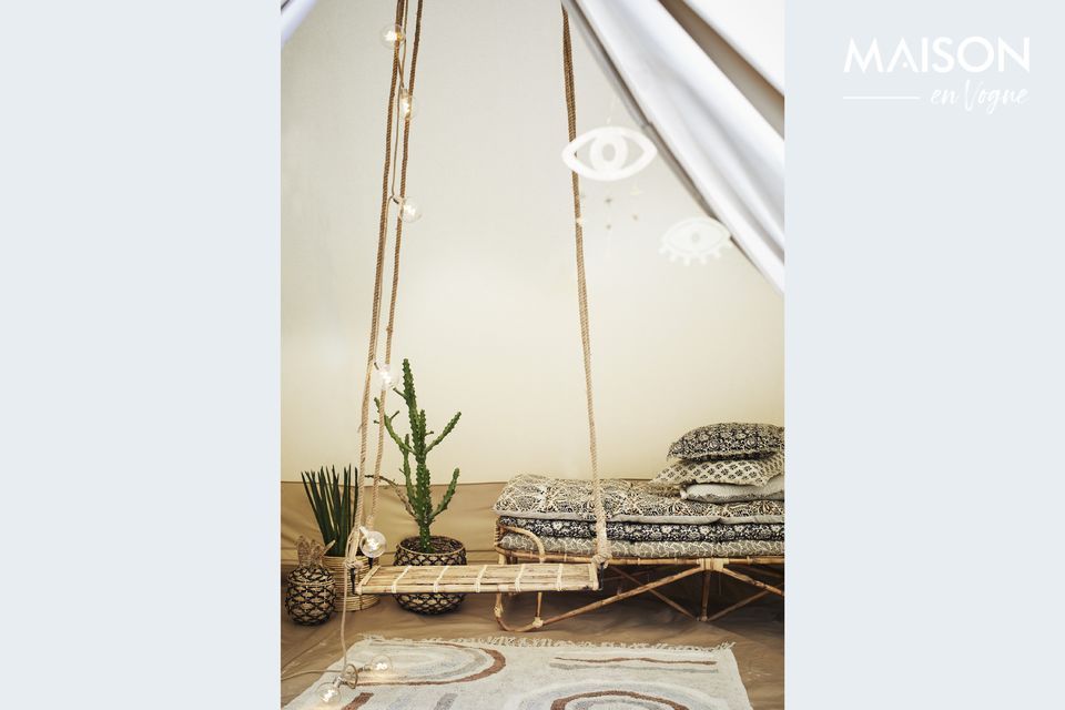 Le tout est en coton, avec rembourage coton pour des dimensions de 70x180cm