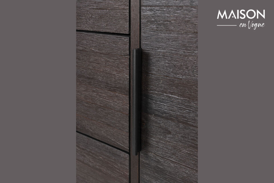 La credenza alta Webster è realizzata in teak riciclato