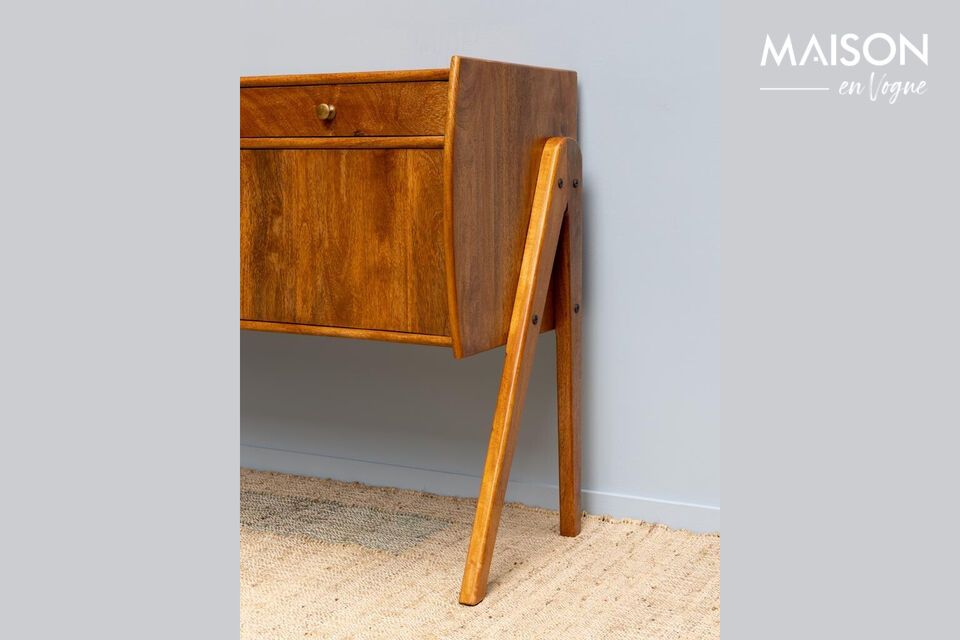 Scegliete questa credenza in legno di mango se volete combinare estetica e praticità nel vostro