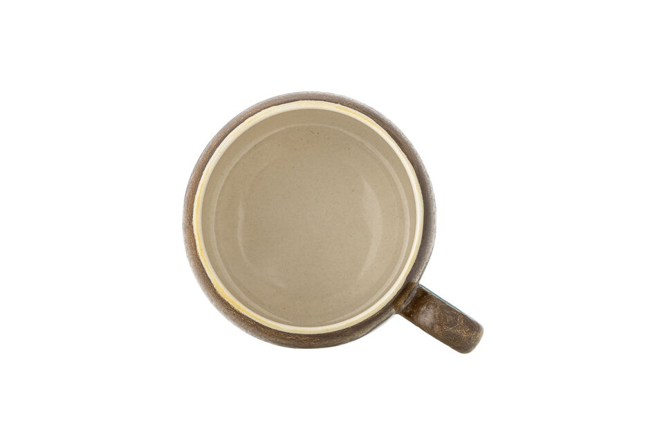 The glaze runs naturally down the cup and creates a vibrant look