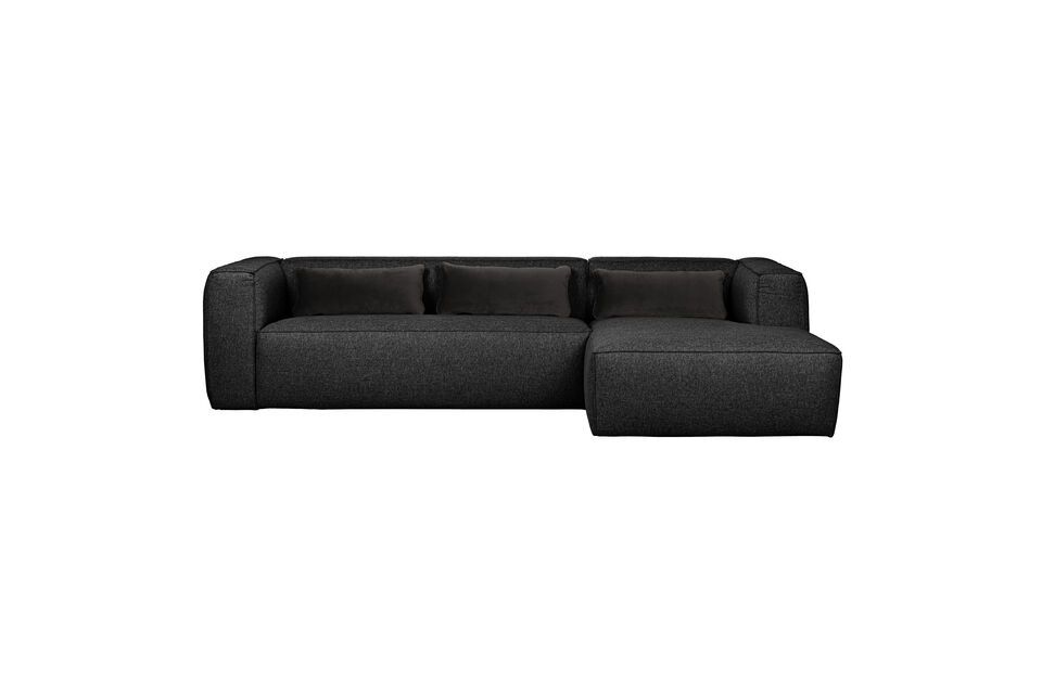 Upholstered in a blend of polyester and cotton
