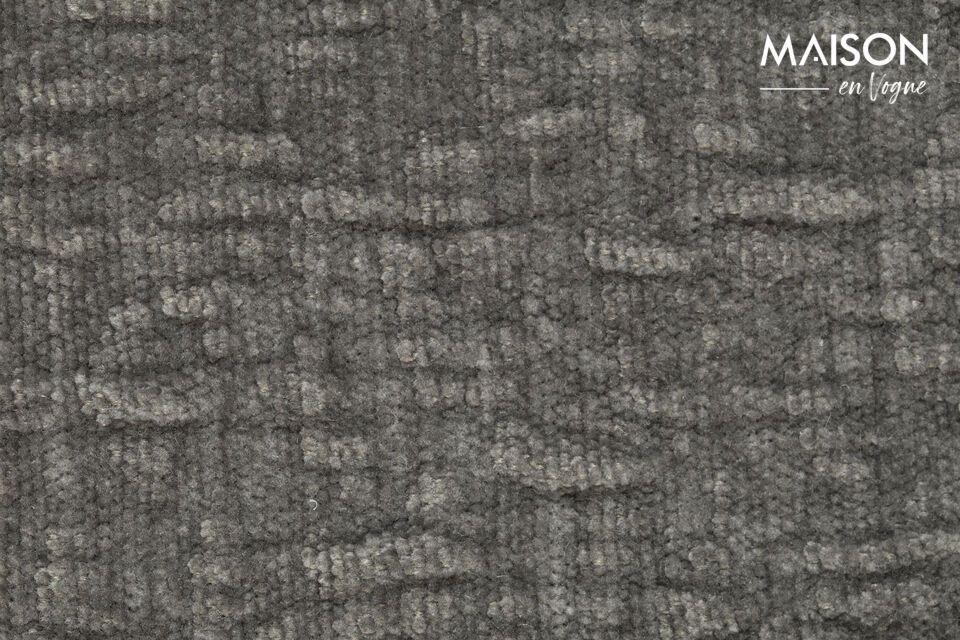 Refined and versatile, the fabric footrest enriches every space.