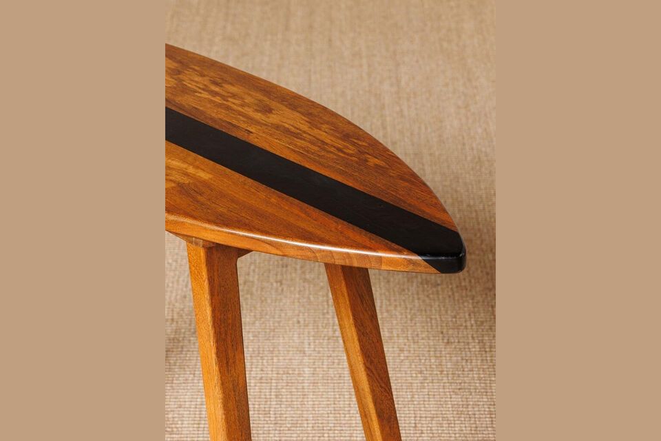 The choice of mango wood for this console not only guarantees remarkable sturdiness