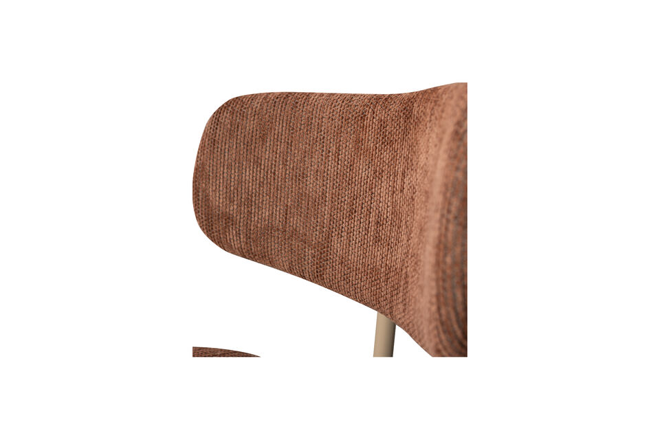 The composition consists of 100% polyester, which makes the fabric both sturdy and comfortable