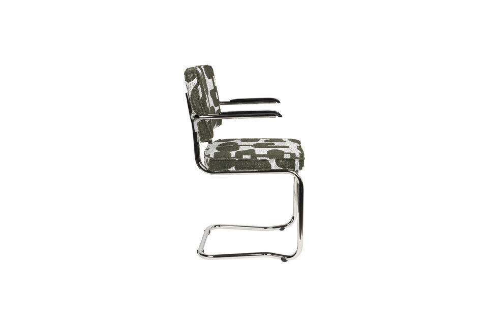 However, the striking upholstery gives this version a completely different appearance