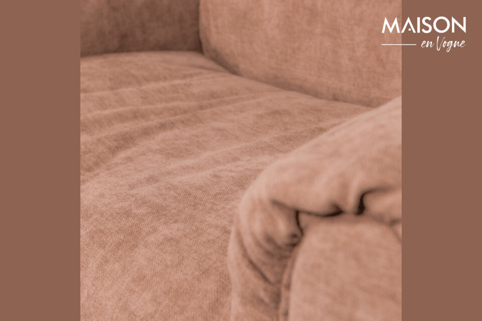Dieses grosszugige Ecksofa mit daunenartiger Oberflache und weichem Stoff strahlt Luxus aus