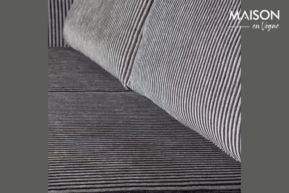 Design moderne et contemporain Fait partie de la celebre serie Rodeo Rembourre en tissu tisse a