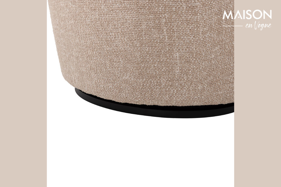 Der Stoff besteht aus 79 % Polyester