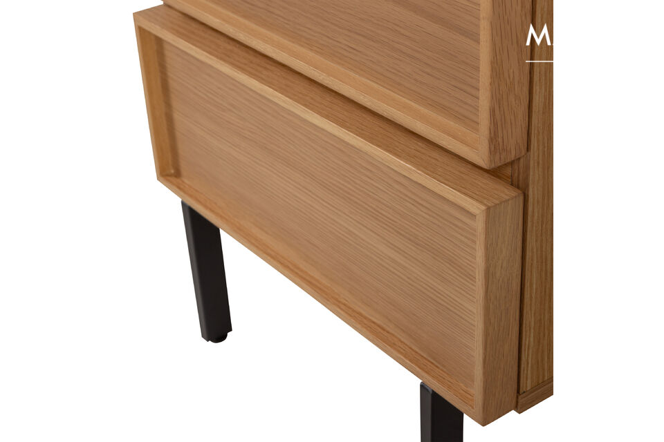 Dimensions 
 
Height: 51 cm 
Width: 45 cm 
Depth: 42 cm 
Leg height: 15 cm 
Leg width x depth: 1