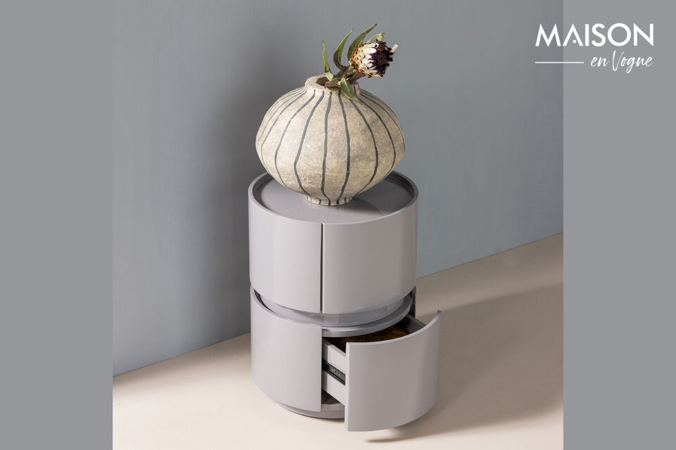 Trendy light gray color MDF with high-gloss finish Compact size  The Lunex chest of drawers