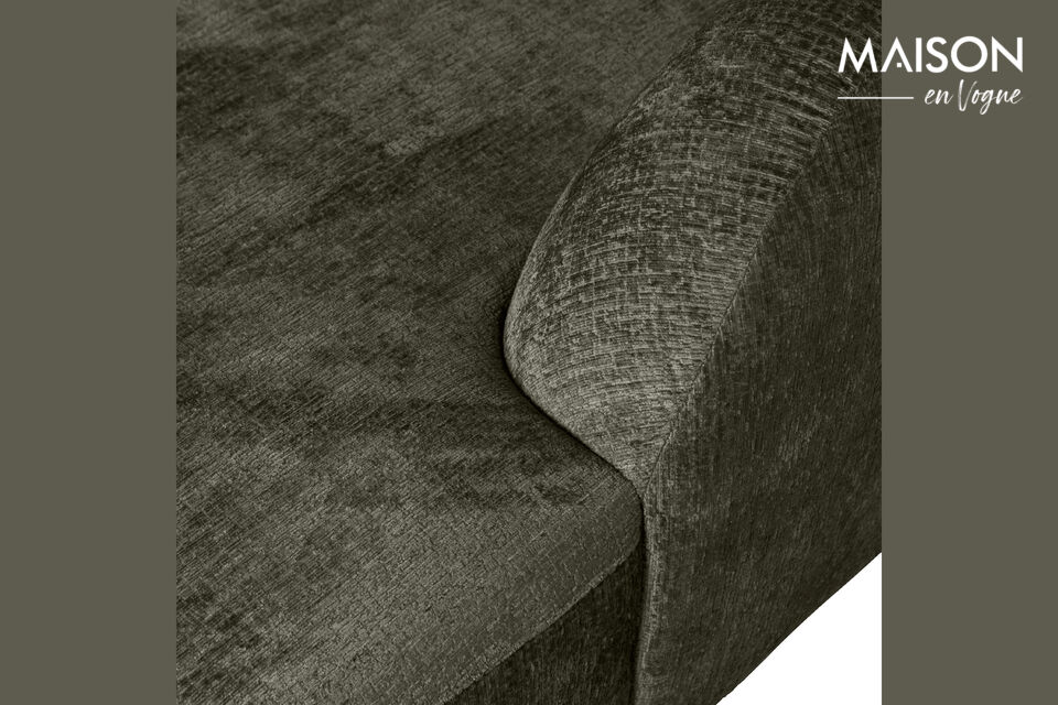 Das abgerundete, schlichte Design verleiht diesem bequemen Sofa einen modernen Look