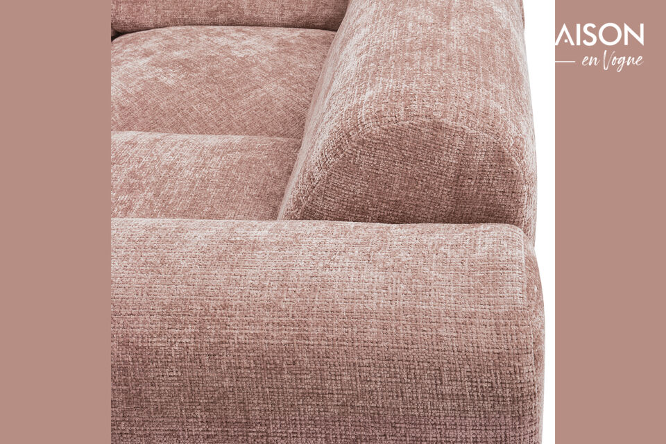 Der weiche Stoff besteht aus 100 % Polyester und ist mit einem Martindale-Wert von 100