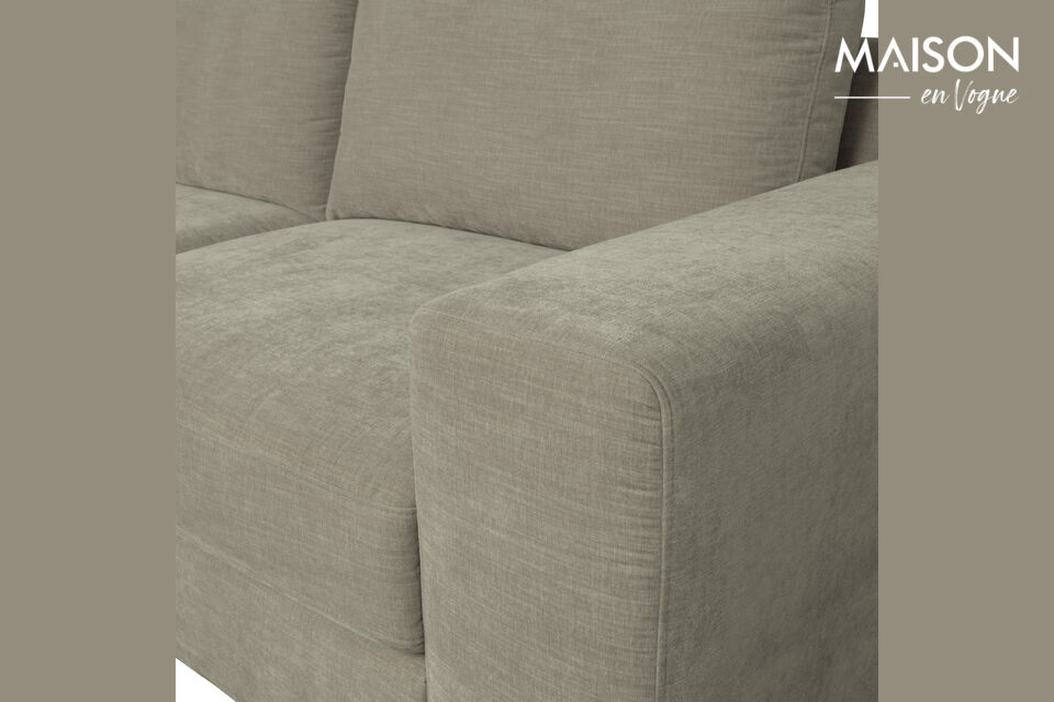 Ils sont revêtus d\'un tissu tissé à l\'aspect délavé