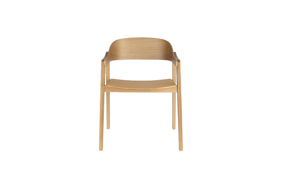 Diese ist zusammen mit der Rückenlehne so gestaltet