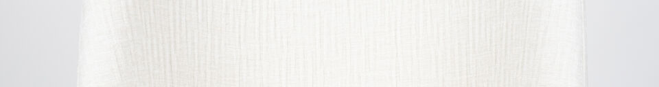 Materialbeschreibung Esszimmerstuhl aus weißem Polyester Yves