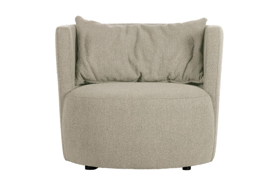 The plastic legs are 2,5cm high, and the chair has a maximum weight capacity of 100kg
