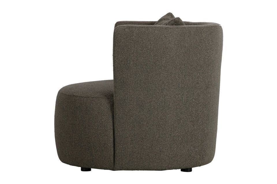 The looped fabric in a warm brown hue gives a refined feel