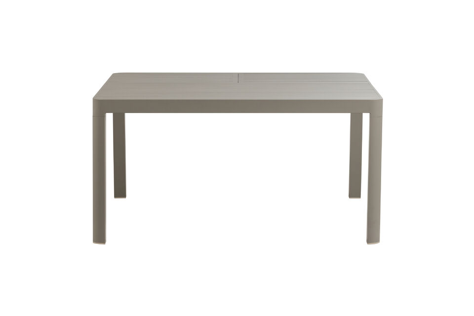 The extendable design gives you the freedom to adapt your table to any occasion