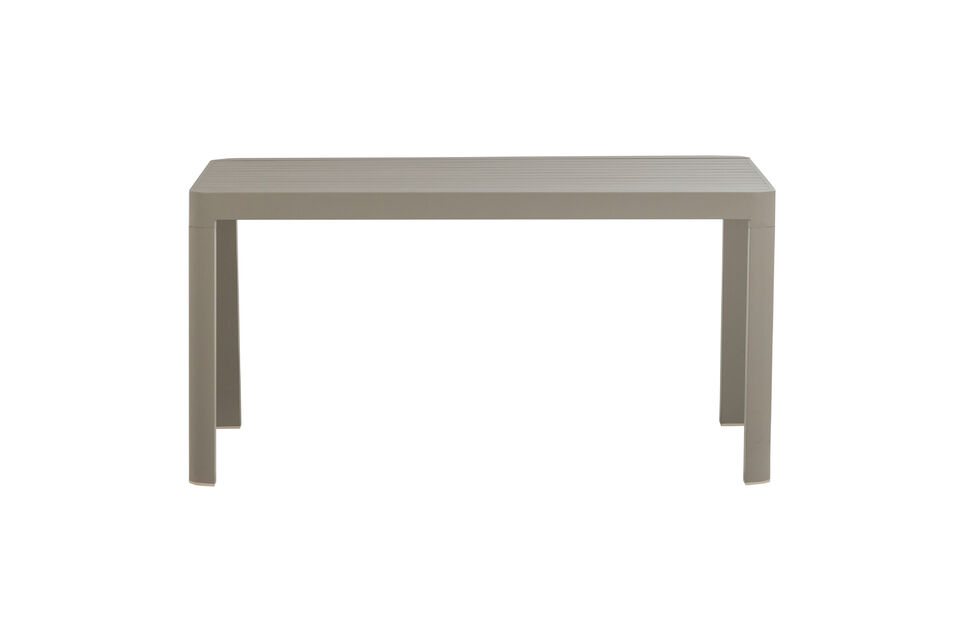 This allows you to easily move the garden table to the desired spot in your garden or on your patio