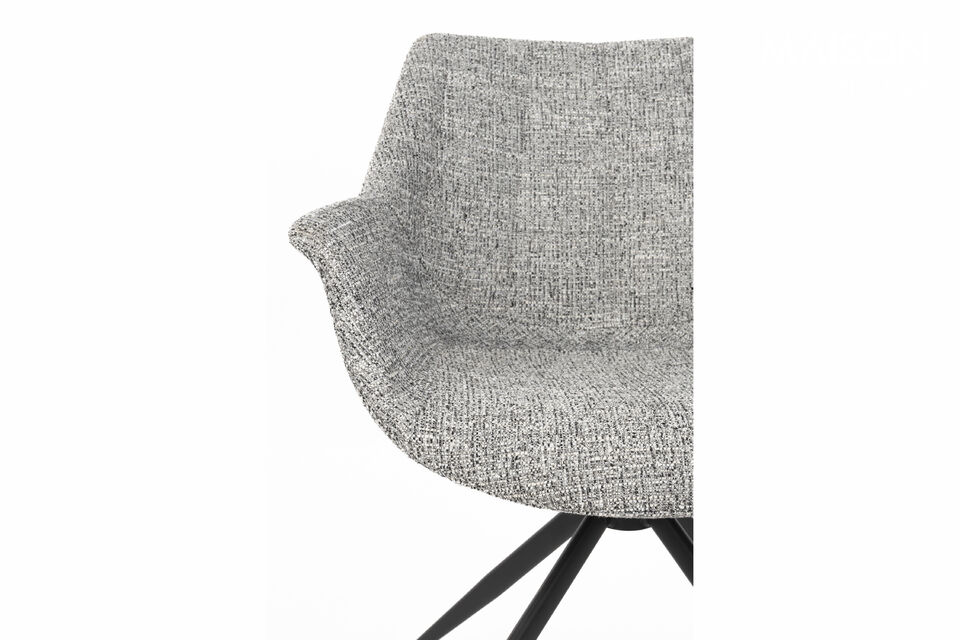Conseil de Zuiver : la chaise Doulton se marie à merveille avec les chaises OMG de Zuiver