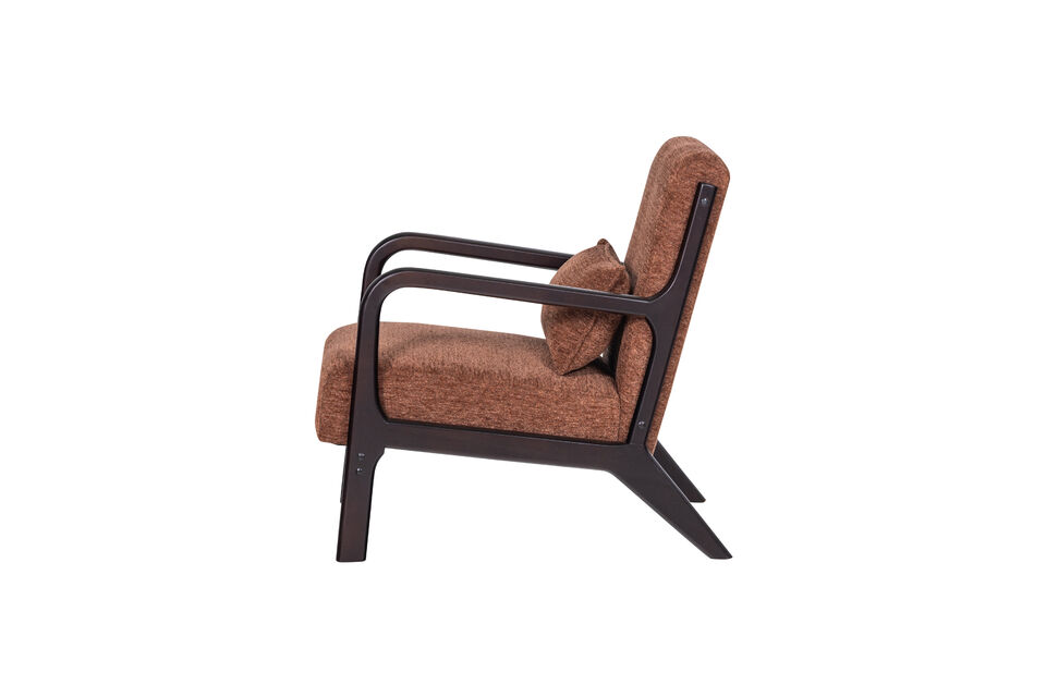 La couleur marron et le tissu chenille doux invitent à la détente après une journée chargée