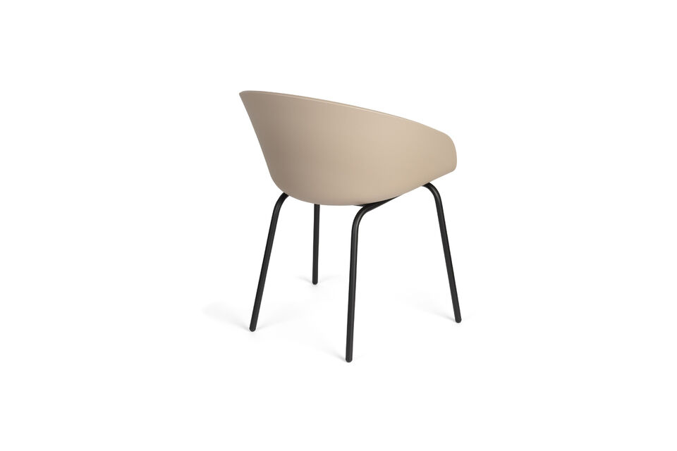 Doté d\'une forme incurvée et ergonomique