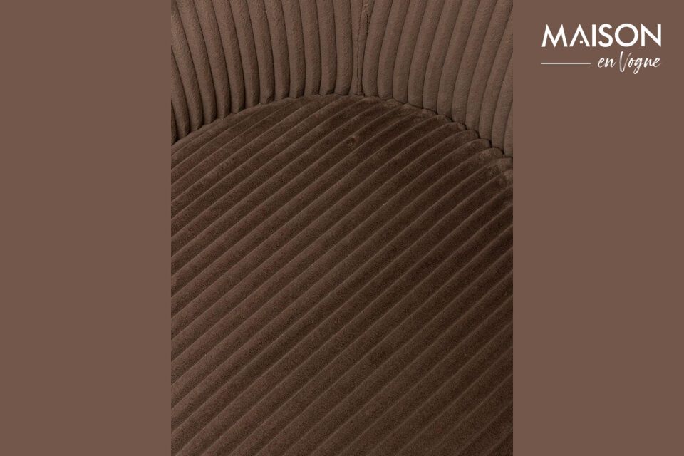 Sa couleur marron apporte une touche de chaleur à n\'importe quel décor