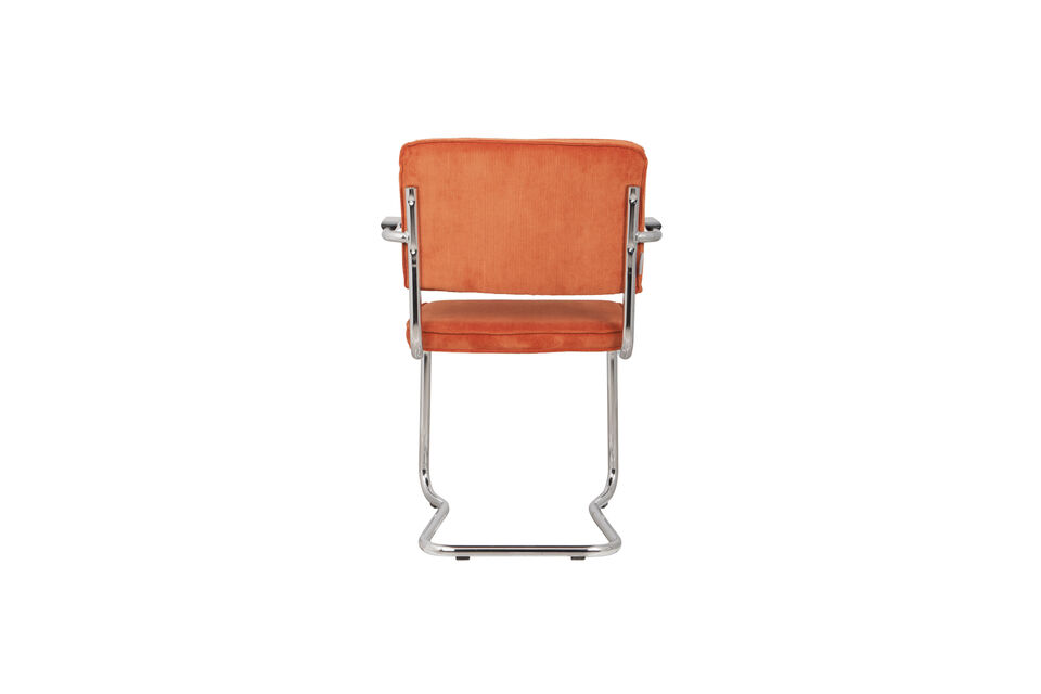 Assise confortable grâce au cadre légèrement flexible