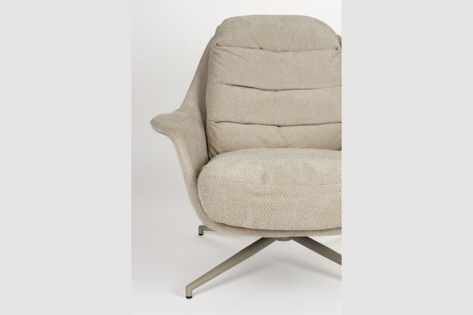 Ce fauteuil est parfait pour les amateurs de design