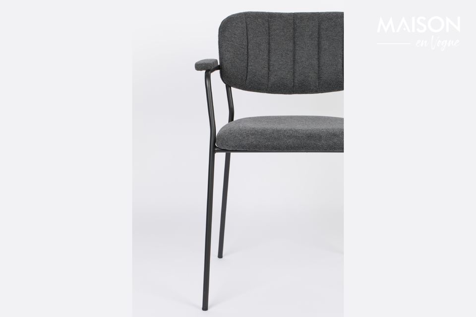 Un fauteuil alliant sobriété et design