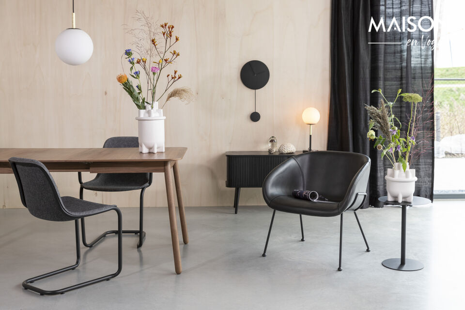 Un fauteuil moderne et stylé pour un intérieur contemporain