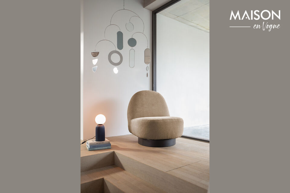 Le fauteuil lounge Eden de Zuiver séduit par son allure sobre et élégante