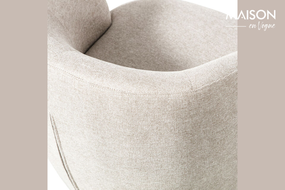 Il vous reste un bel espace pour ce fauteuil pivotant flexible ? Matériau Notre tissu Latti a un
