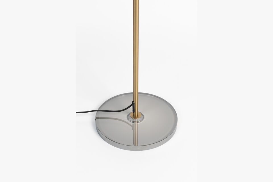 Don\'t wait any longer to integrate this unique floor lamp into your décor