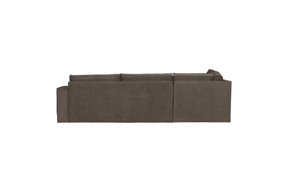 With dimensions of 90x283x197 cm, it offers more than enough seating for the whole family