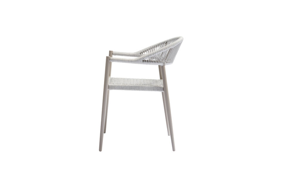 Bequemer Outdoor-Essstuhl Hergestellt aus leichtem Aluminium Rucken und Sitzflache aus geflochtenem