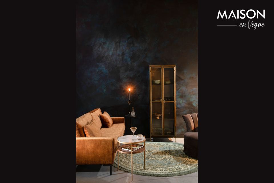 The four shelves are closed by a double transparent glass door with magnetic closure