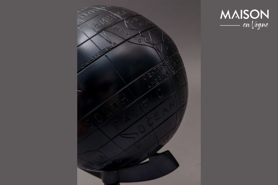 Le globe Miles est l\'article de décoration personnel parfait sur le bureau de ceux qui aiment