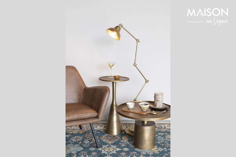 Its smooth surface and golden sheen add distinctive character without being overpowering