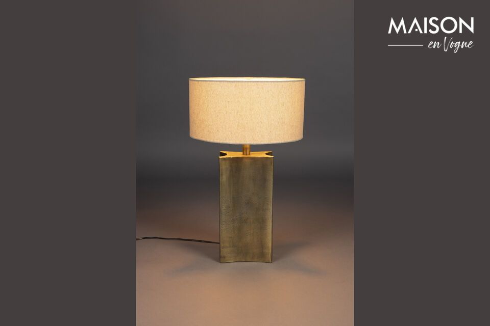 Its cream linen shade contrasts delightfully with its shiny base
