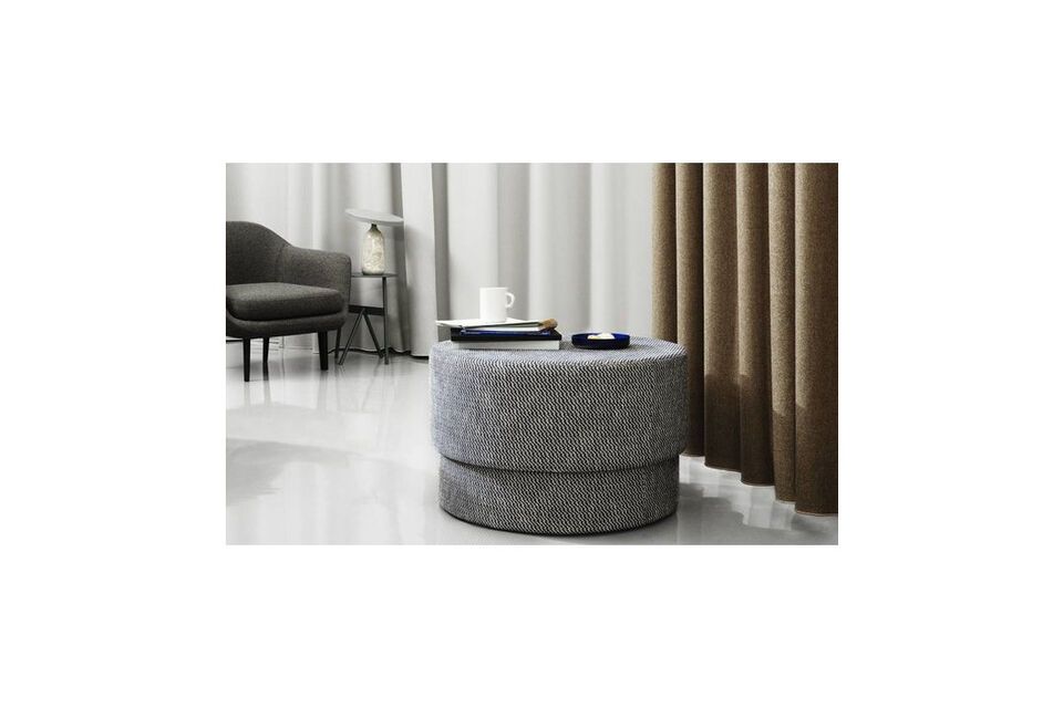 grand pouf en tissu gris silo, ergonomique, contemporain, pratique